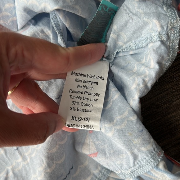 Serendipity Blue and White Sailboat Top size 9/10 - Picture 4 of 5